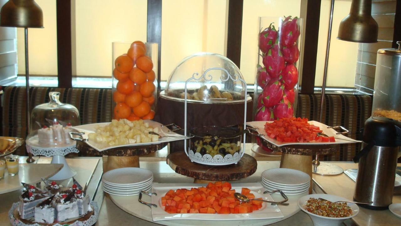 Hotel Royal Cliff Kānpur Eksteriør bilde